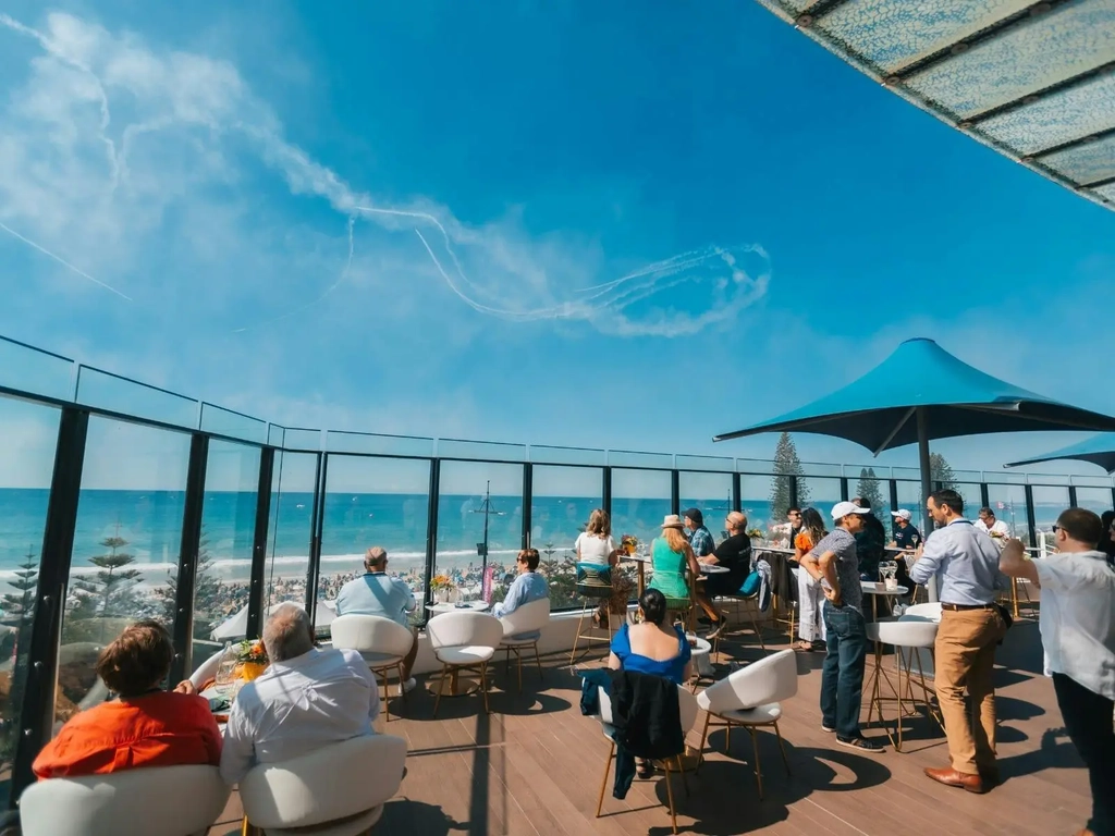 Watch The Pacific Airshow from Accor's First Class Sky Deck Image 2