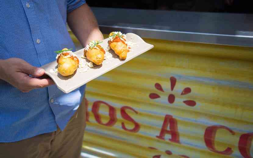 LOCAL’S GUIDE TO STREET FOOD RESTAURANTS