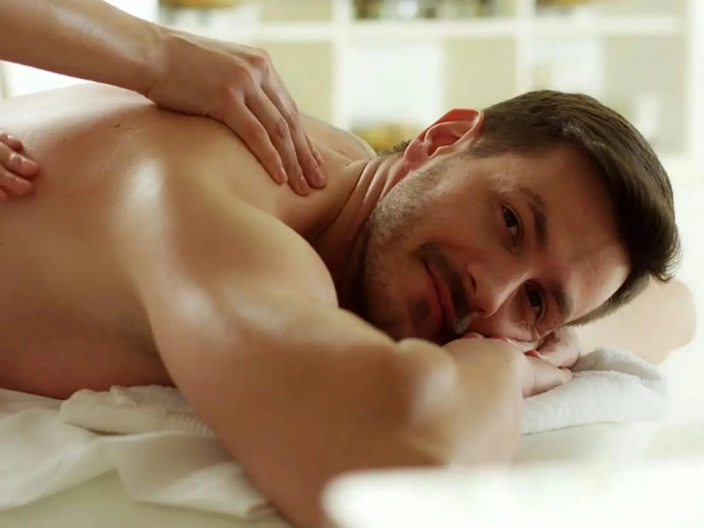 Man  having a deep tissue massage on the Gold Coast