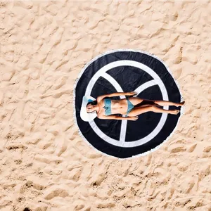 Releaxing on the sand with YONDA