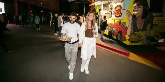 Dreamworld Night Market Image 1