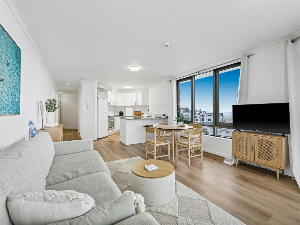 2 Bedroom unit in Palm Beach - lounge and kitchen area