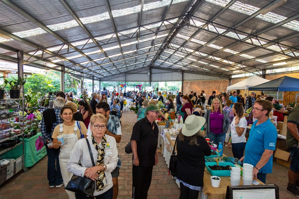 Botanical Bazaar Image 8