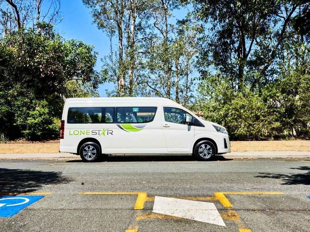 These mini coaches are best suited for small groups, transfers and inner-city touring equipped with