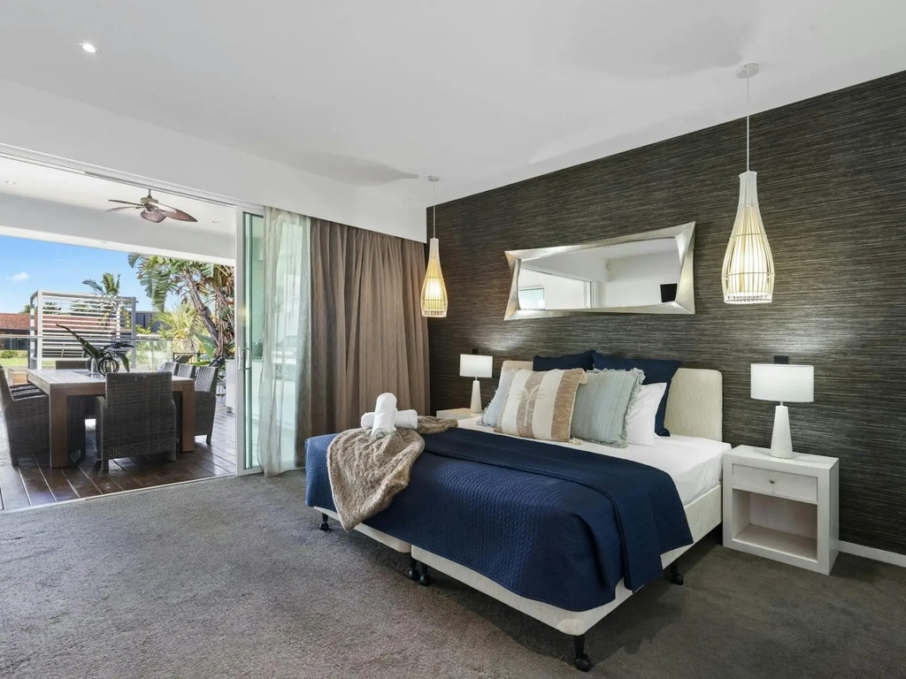 Master with ensuite and outdoor bath