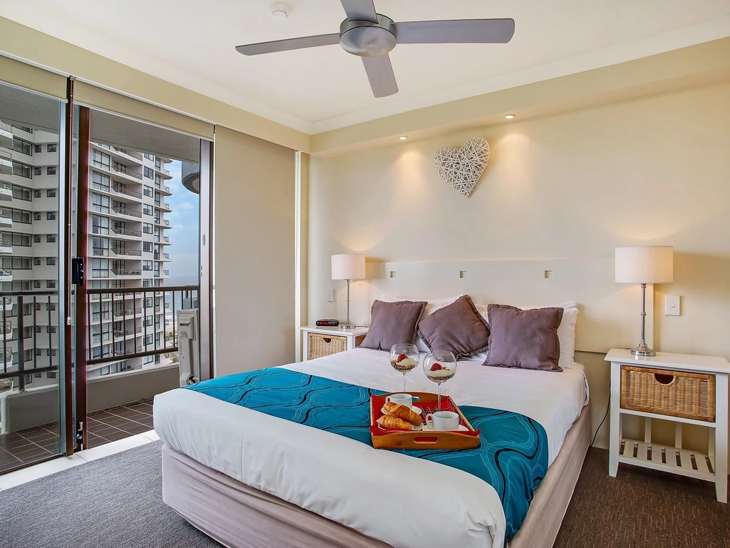 2 Bedroom Superior Apartment Broadbeach Gold Coast