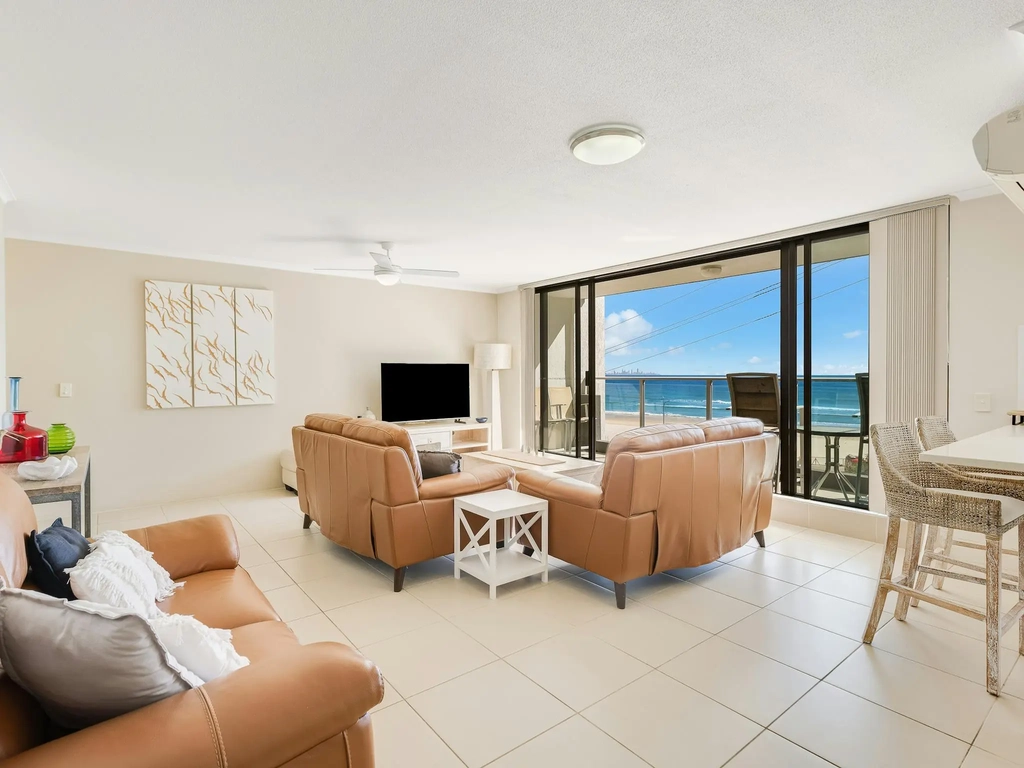 Lounge and view over kirra beach