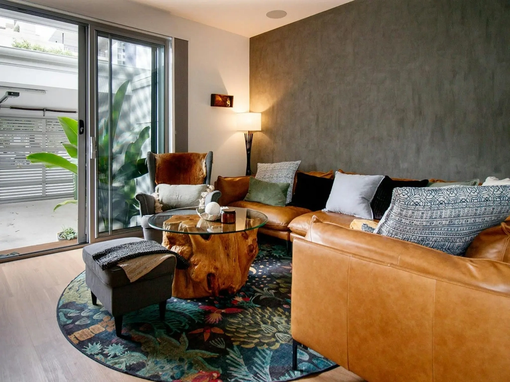 3 Bedroom home in Miami - Lounge