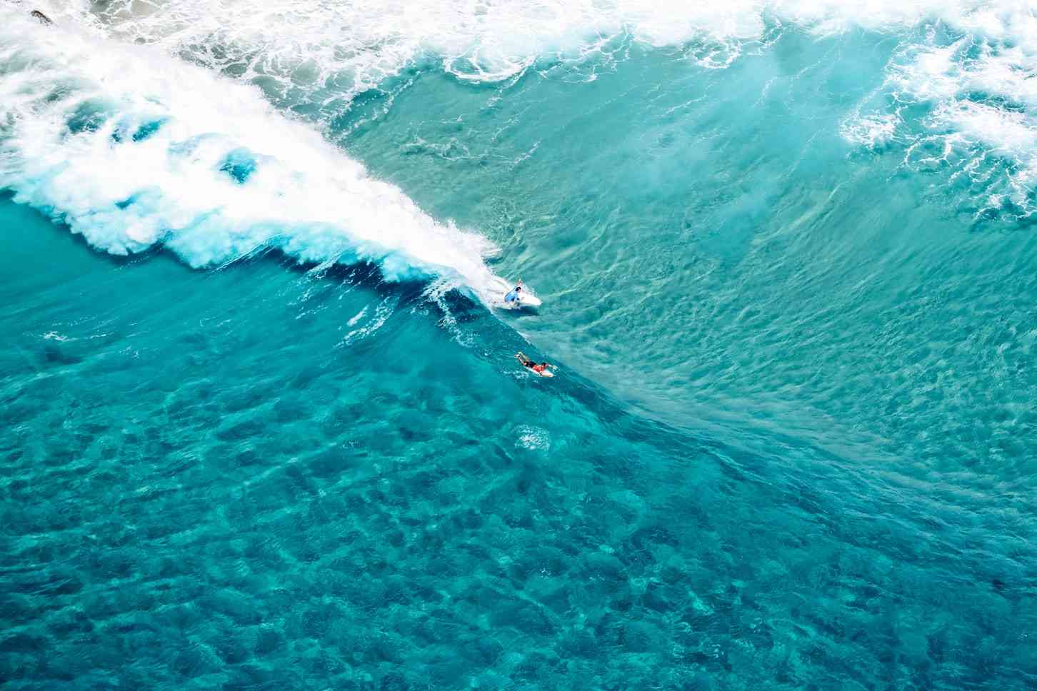 Surfing Super Smooth Waves - Surfers Paradise and Straddie 