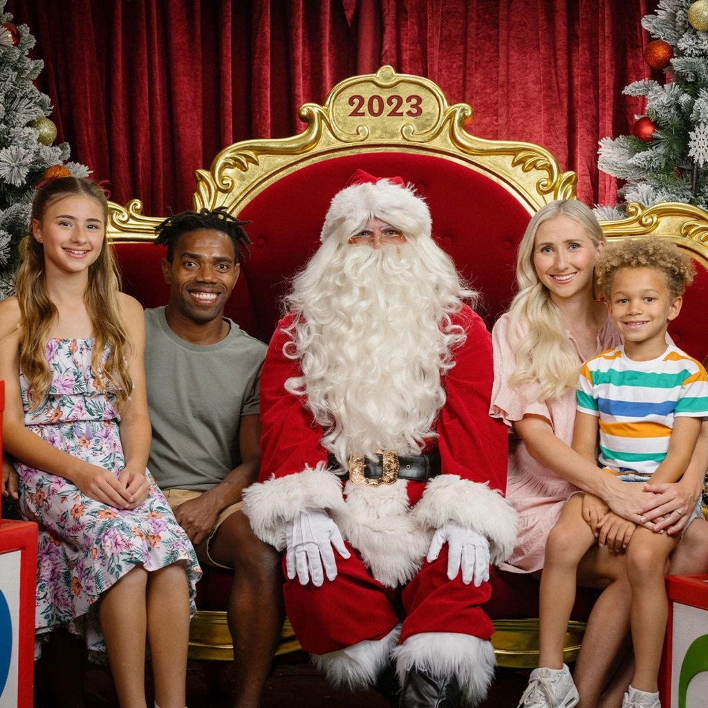White Christmas at Warner Bros. Movie World Image 6