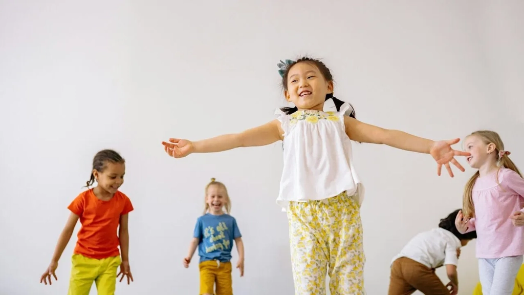 Art Explorers Image 1