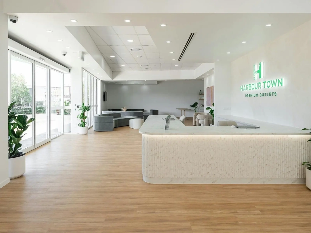 Tourism Lounge