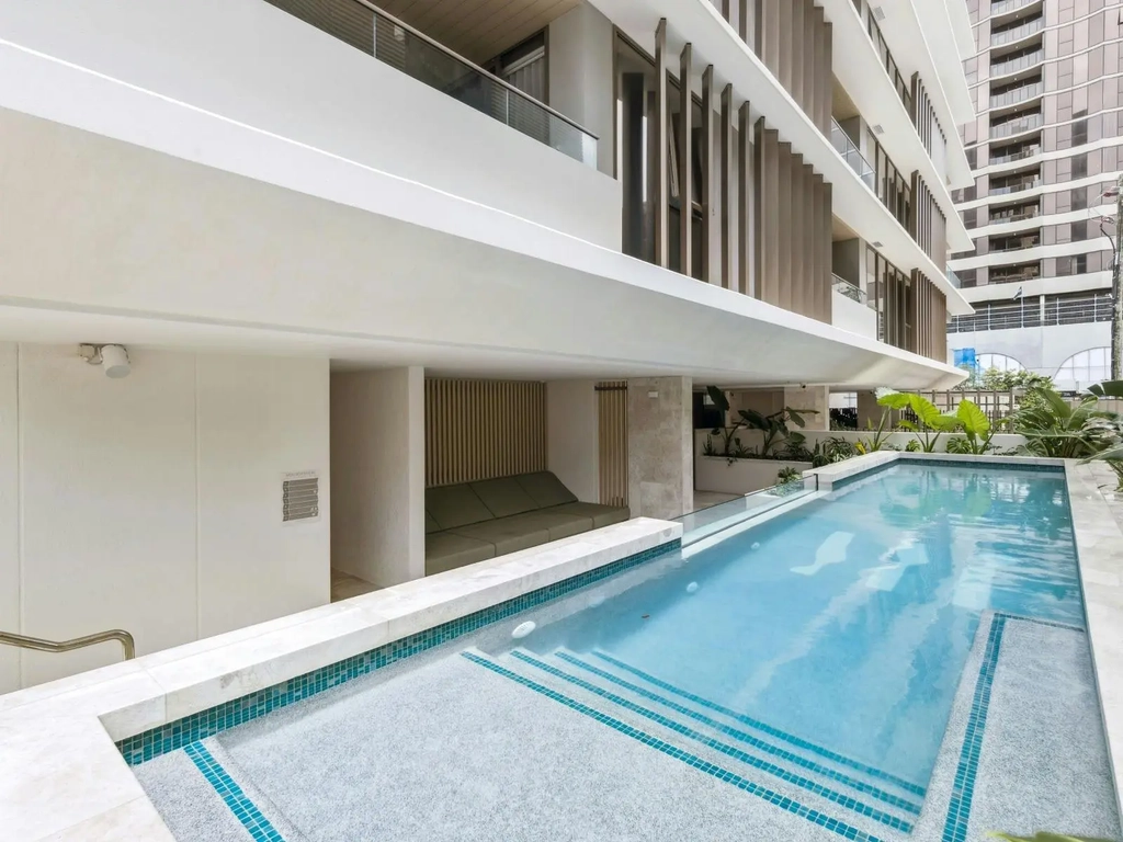 3 Bedroom unit in Burleigh - Shared pool