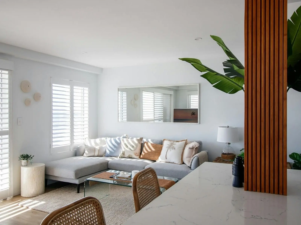 4 Bedroom unit in Palm Beach - Lounge