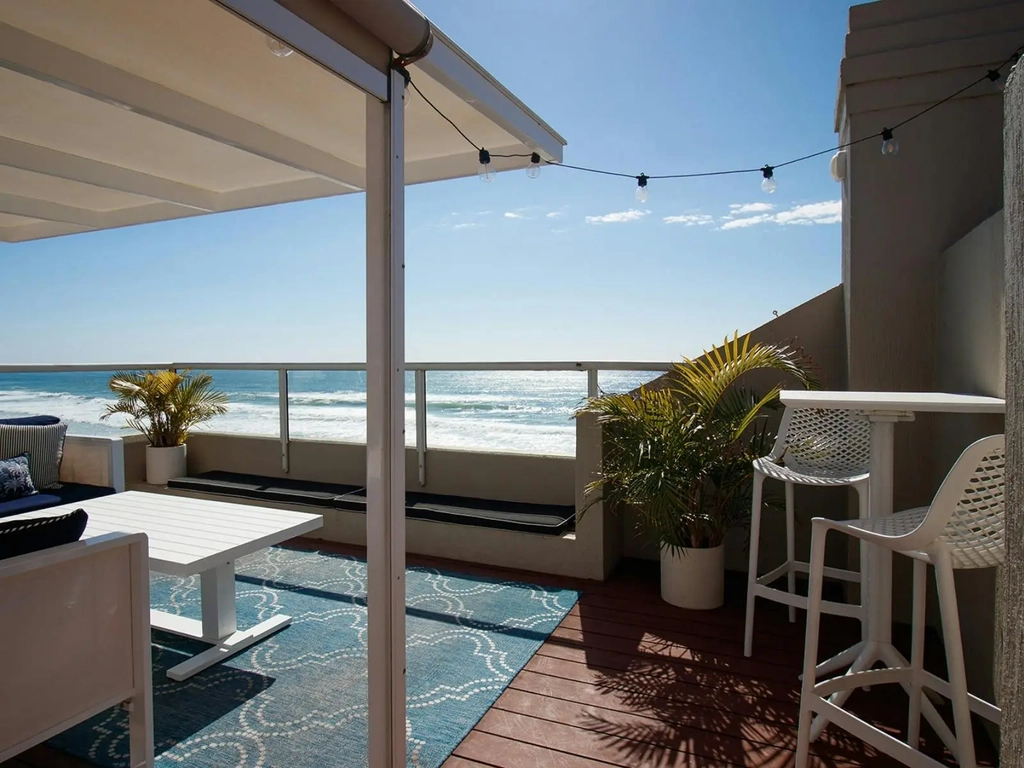 4 Bedroom unit in Palm Beach - Rooftop terrace and outdoor seating