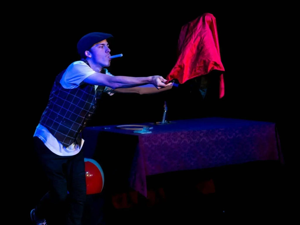 Aiden Schofield: Trivial Trickery -  Surfers Paradise Image 3