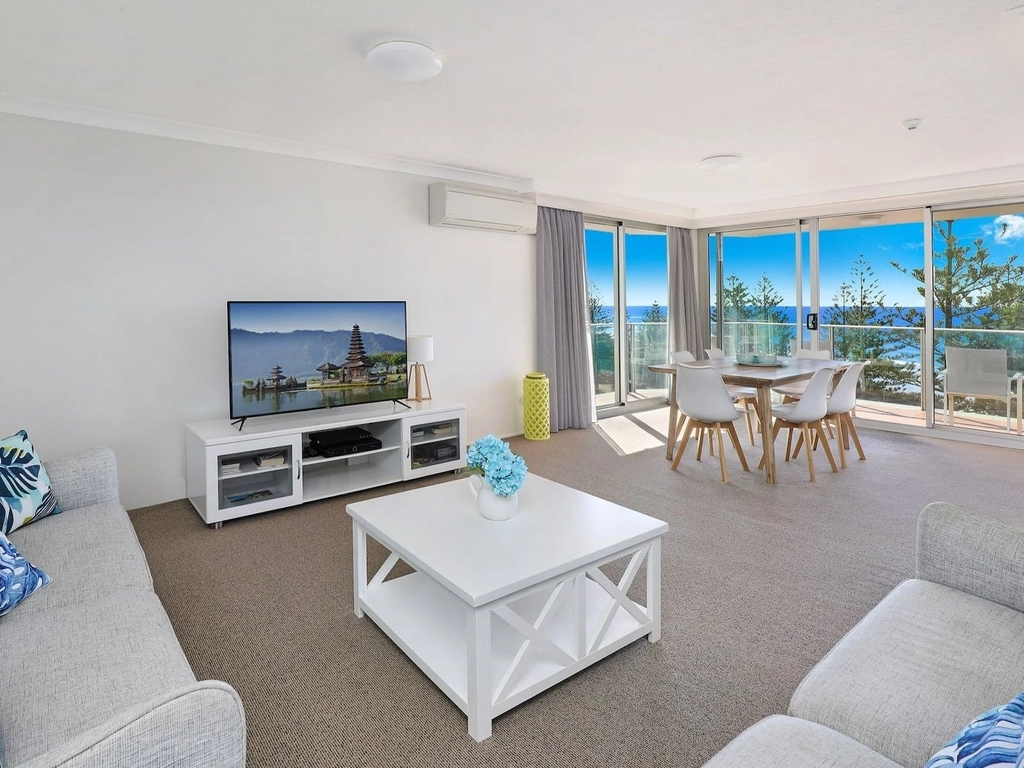 Pacific Regis Burleigh Lounge Room