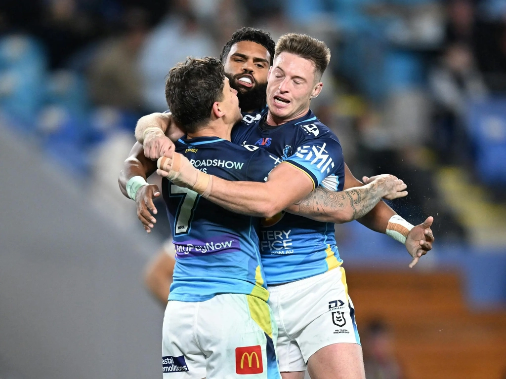 NRL Telstra Premiership Gold Coast Titans v Dragons (Round 4) Image 4