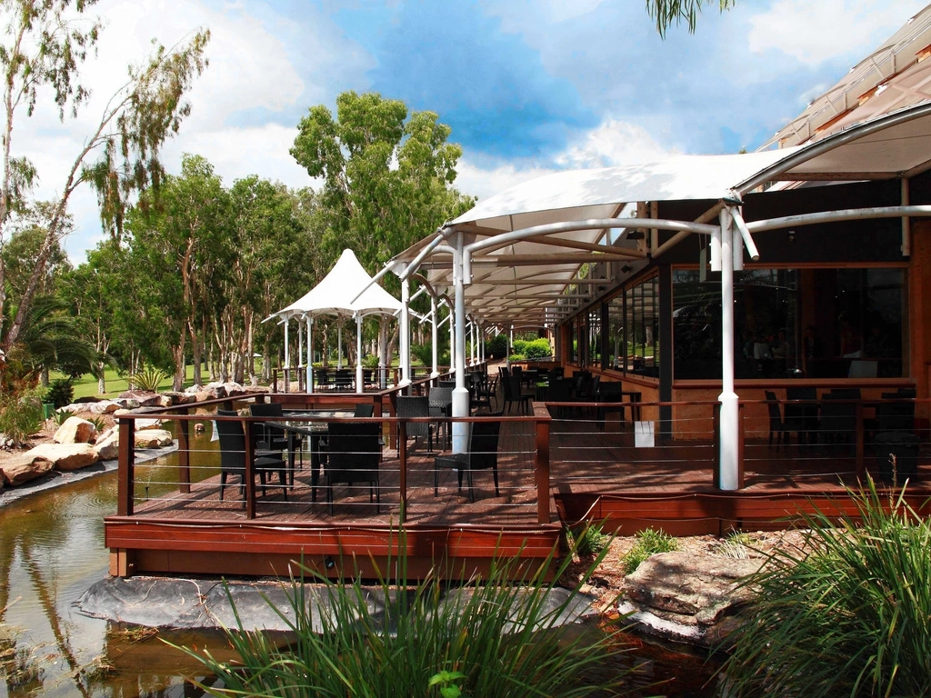 Lillies Restaurant & Bar