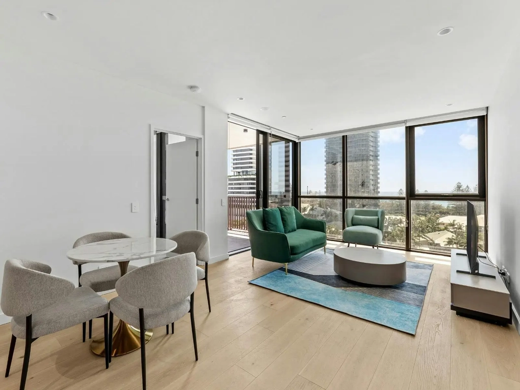 2 BED 2 BATH