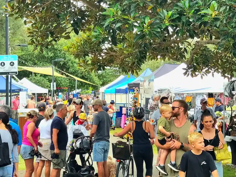 Paradise Point Market