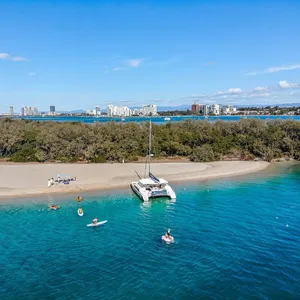 Boat Charter to Wavebreak Island