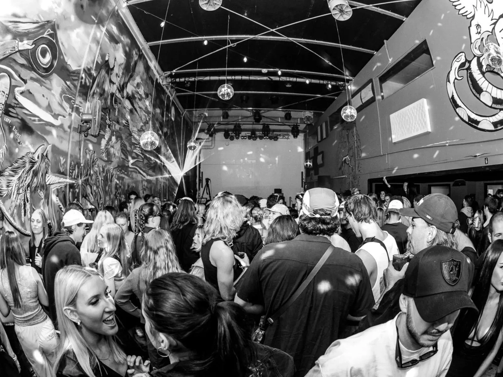 The Oils Tribute Show | Burleigh Heads Image 4
