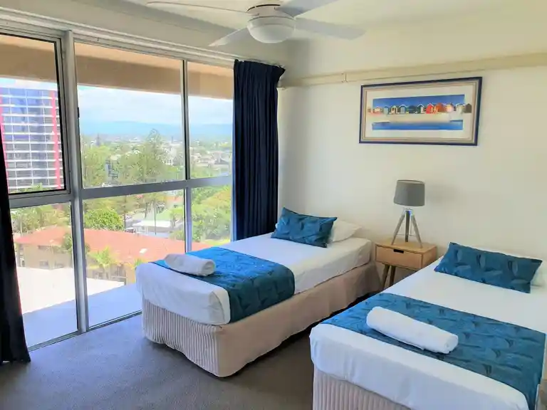 Surfers Beachside Holiday Apartments - Surfers Paradise - Gold Coast