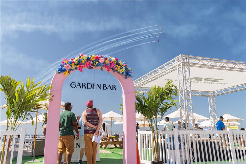 Air Show Garden Bar.png