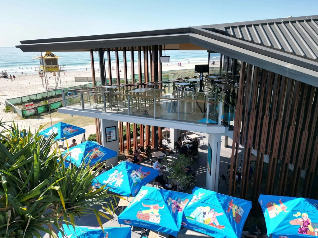 Kurrawa Surf Club deck