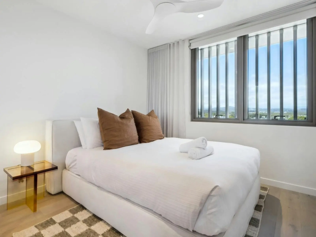 3 Bedroom unit in Burleigh - Bedroom