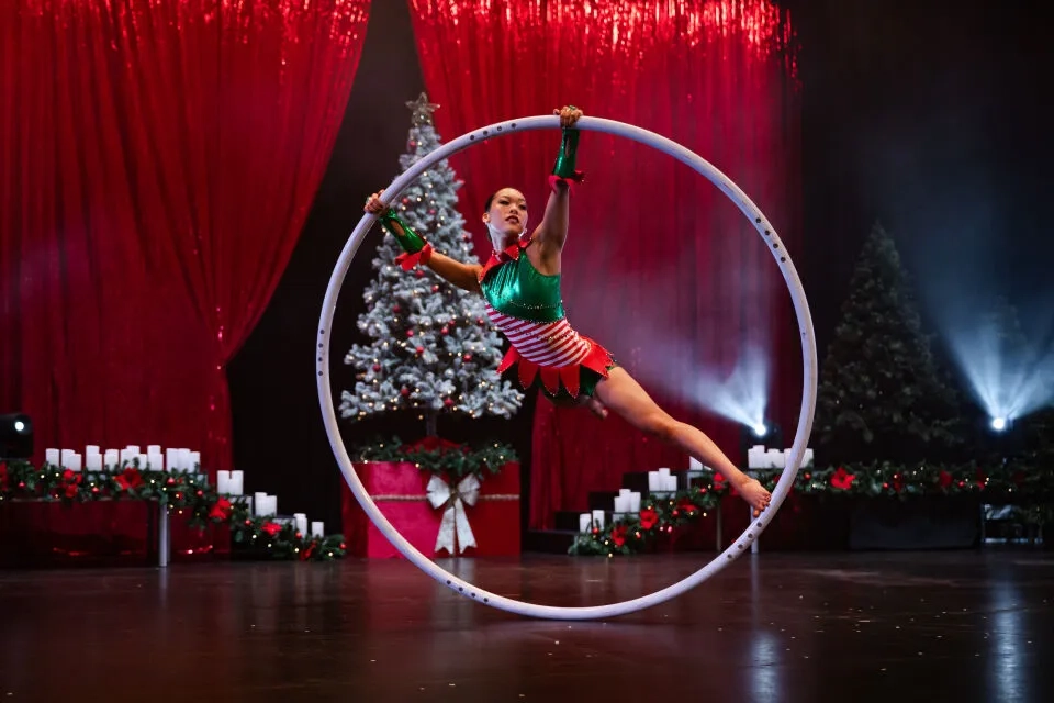 The Greatest Christmas Show Image 4