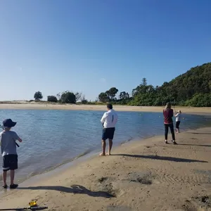 Currumbin Fishing Lesson for all ages Image 1