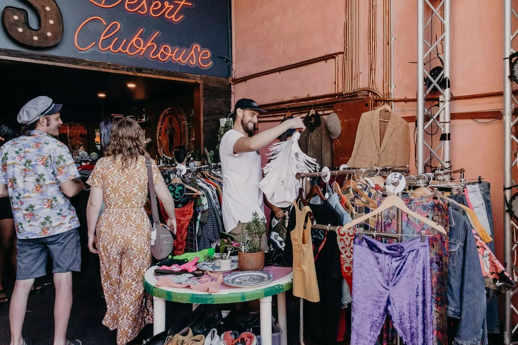 Desert Digs Vintage Fashion & Art Market Image 2