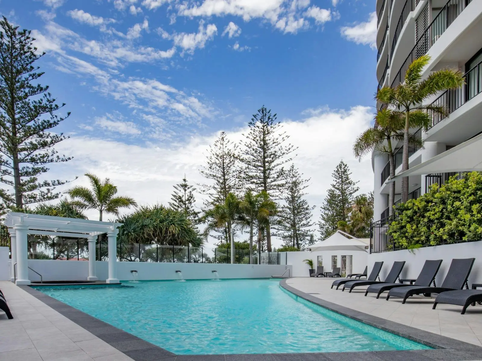 Special Rate at Mantra Coolangatta Beach