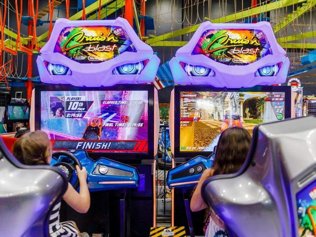 iPlay Adventure Arcade