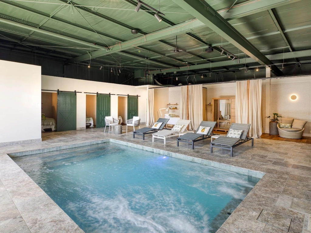 Soak Bathhouse Warm Mineral Pool & Massage Rooms