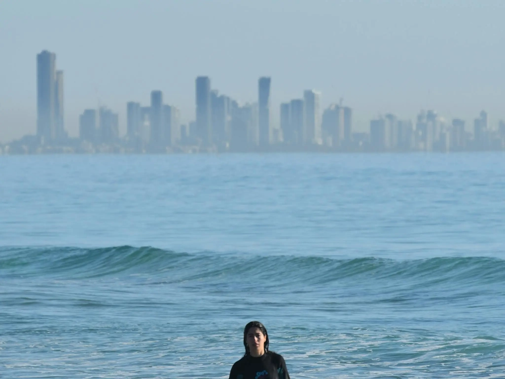 Ocean calm, skyline views, and surf dreams