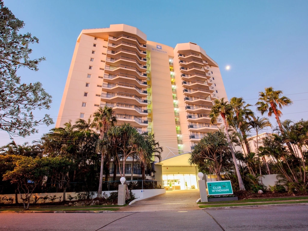 Club Wyndham Kirra Beach exterior