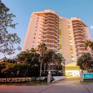 Club Wyndham Kirra Beach exterior