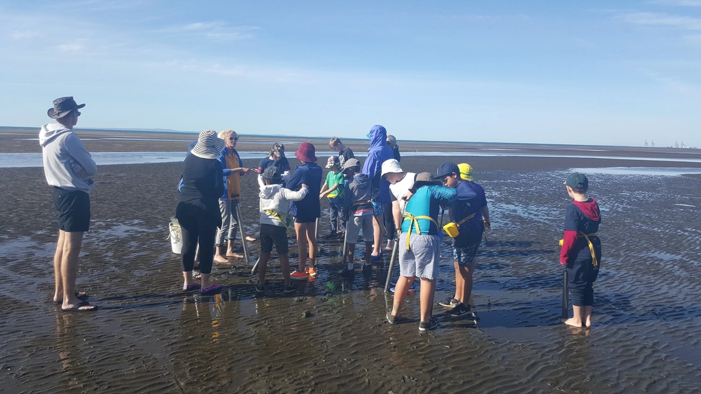 Kids and Families Fishing Lesson – Paradise Point Image 1