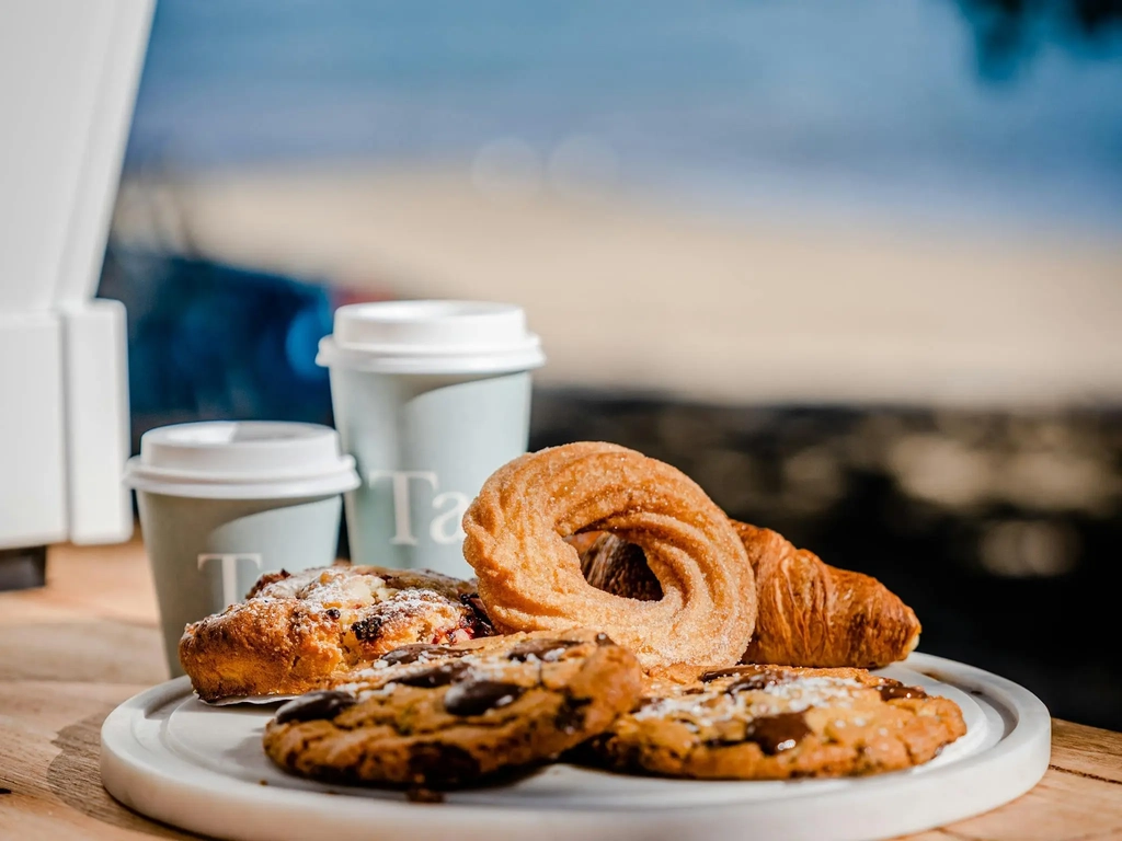 Coffee & Sweet Treats by the crrek