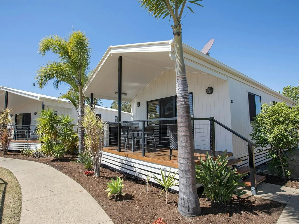 Broadwater Tourist Park Cabin exterior