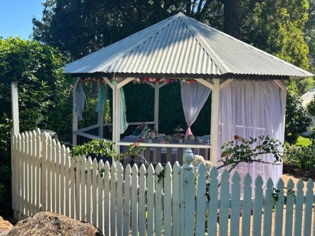 Grand Chameleon Memory Lane Gazebo