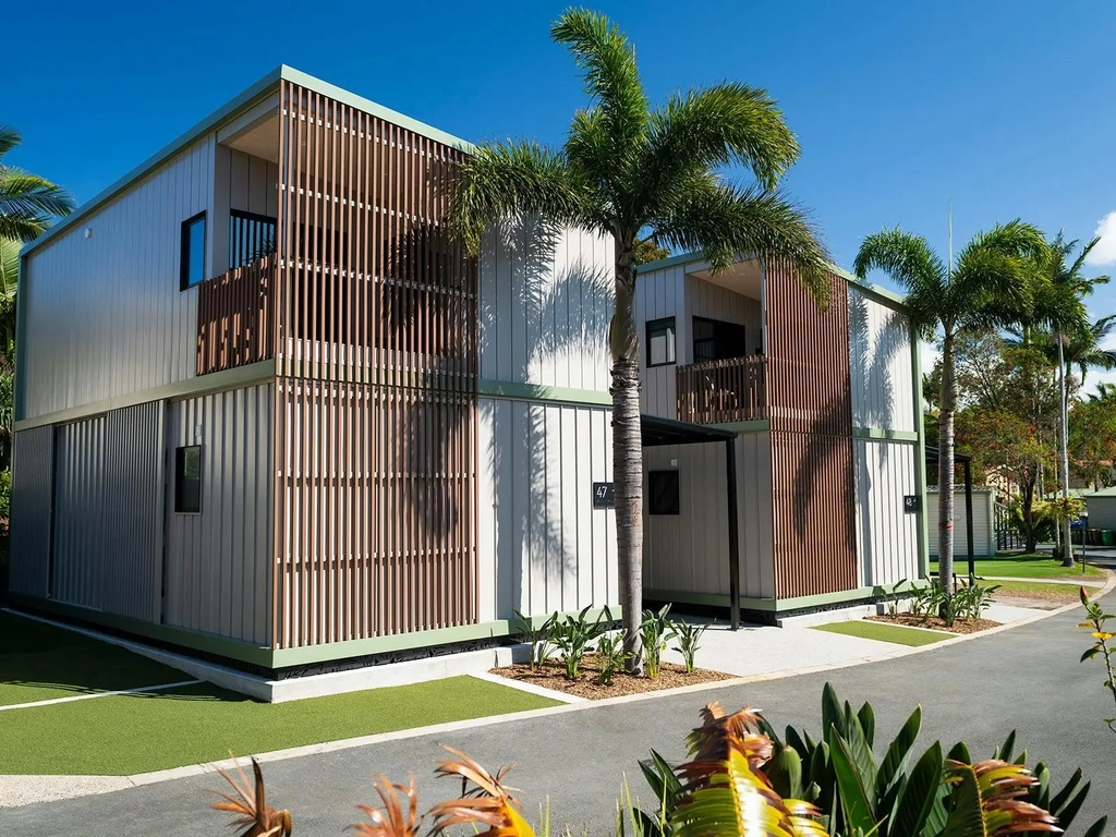 Paradise Penthouse at Ashmore Palms Holiday Village