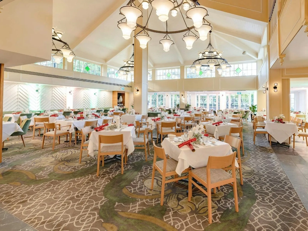 Christmas Day Seafood Buffet Dinner at InterContinental Sanctuary Cove Resort Image 5