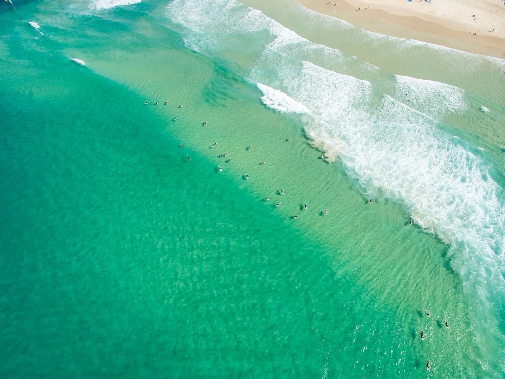 surf lessons Gold Coast surf school learn to surf Surfers Paradise