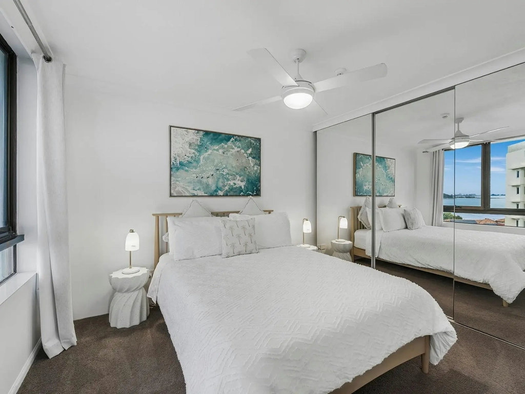 2 Bedroom unit in Palm Beach - Master