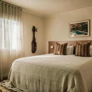 Bungalow - Luxury King bedroom