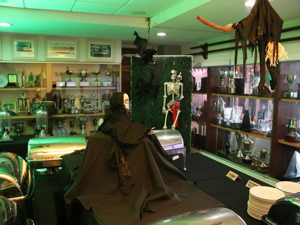 Halloween at Southport Yacht Club Image 1